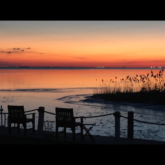 Meet your Posher, Caroline - Picture 1 of 1